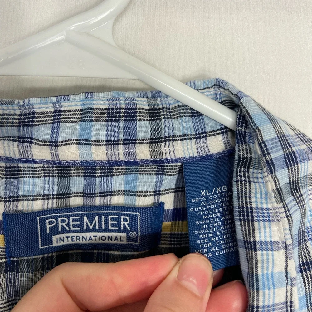 EUC Premier International youth boy’s blue plaid button down short sleeve‎ shirt